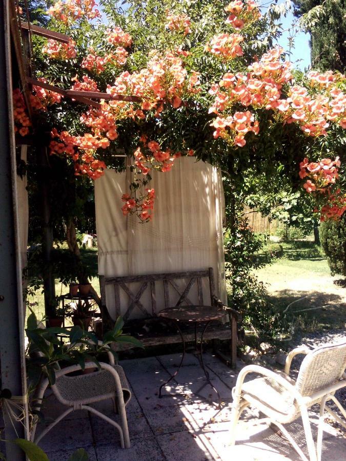 Le Mas Du Caprier Charleval (Bouches-du-Rhone) Exterior foto